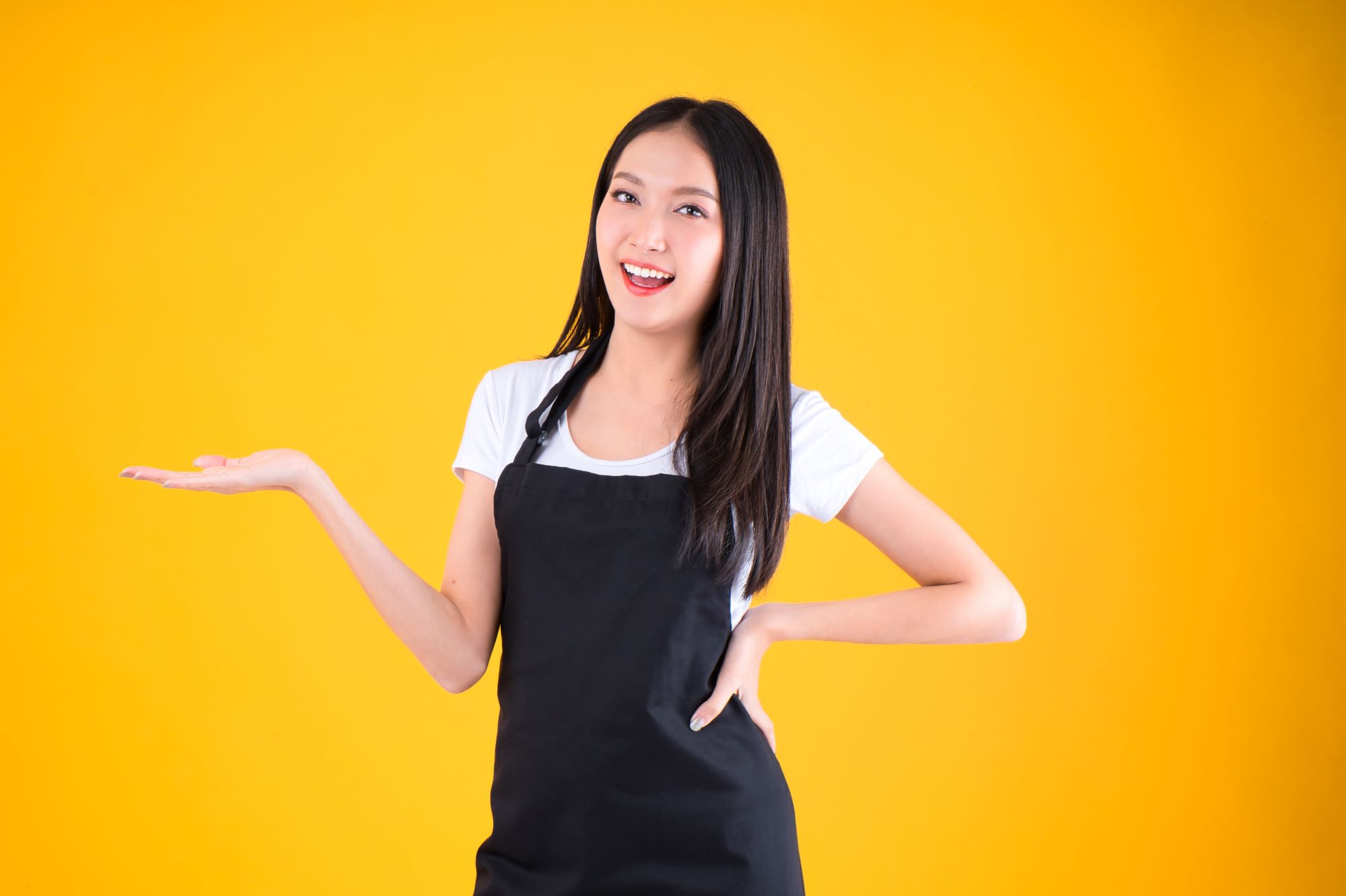 Delivery Person Shutterstock 2187796133